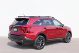 Used 2021 Kia Sorento LX image 2