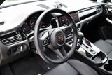 Used 2025 Porsche Macan image 4
