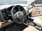 Used 2017 Mitsubishi Outlander SE image 4