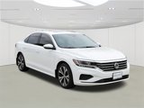 Used 2022 Volkswagen Passat 2.0T SE image 3