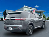 Used 2022 Nissan Pathfinder SV image 4