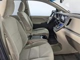 Used 2017 Toyota Sienna LE image 4