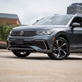 Used 2022 Volkswagen Tiguan SEL R-Line image 2