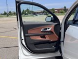 Used 2016 Chevrolet Equinox LTZ w/ Enhanced Convenience Package image 4