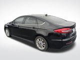 Used 2020 Ford Fusion SE image 3