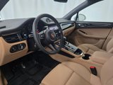 Certified 2025 Porsche Macan image 4