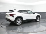 Used 2025 Chevrolet Trax LS image 5