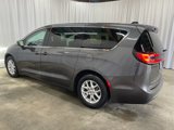 Used 2023 Chrysler Pacifica Touring-L image 4