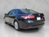 Used 2019 Toyota Camry LE image 3