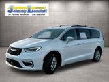 Used 2022 Chrysler Pacifica Touring-L image 4