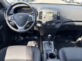Used 2011 Hyundai Elantra SE image 2