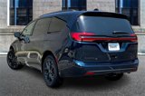 New 2025 Chrysler Pacifica Limited image 3