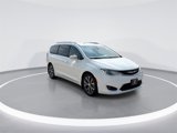 Used 2017 Chrysler Pacifica Limited image 2