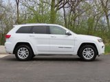 Used 2017 Jeep Grand Cherokee Overland w/ Jeep Active Safety Group image 2