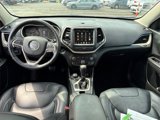 Used 2017 Jeep Cherokee Limited image 2