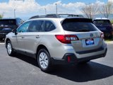 Used 2018 Subaru Outback 2.5i Premium image 3