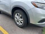 Used 2016 Nissan Rogue SV image 3
