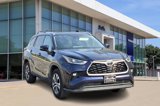 Used 2021 Toyota Highlander XLE image 2