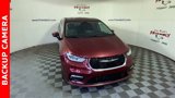 Used 2023 Chrysler Pacifica Touring-L image 4