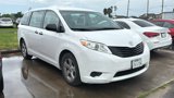 Used 2017 Toyota Sienna L image 2