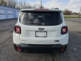 Used 2023 Jeep Renegade Latitude w/ Sun & Fun Group image 4