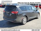 Used 2018 Chrysler Pacifica Touring-L w/ Tire & Wheel Group image 4