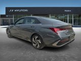 New 2025 Hyundai Elantra SEL image 4