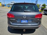 Used 2016 Volkswagen Touareg Sport image 4