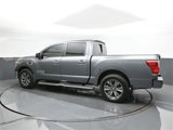 Used 2017 Nissan Titan SV image 5