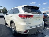 Used 2017 Toyota Highlander Limited image 2