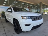 Used 2019 Jeep Grand Cherokee Altitude image 3