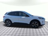 Used 2021 Ford Escape SE w/ SE Sport Appearance Package image 2