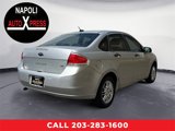Used 2010 Ford Focus SE image 3