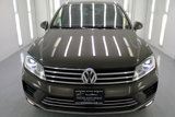 Used 2016 Volkswagen Touareg Lux image 3