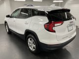 Used 2024 GMC Terrain SLE image 5