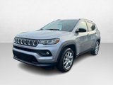 Used 2022 Jeep Compass Latitude image 2