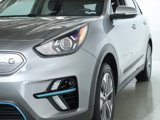 Used 2022 Kia Niro EX image 4