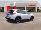 Used 2024 Nissan Rogue SV image 3