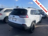 Used 2023 Jeep Cherokee Altitude Lux image 3