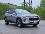 Used 2025 Chevrolet Trax LT w/ LT Convenience Package image 3