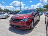 Used 2022 Chrysler Voyager LX image 3