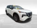 Used 2024 Nissan Rogue S image 2