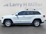 Used 2020 Jeep Grand Cherokee Laredo image 2