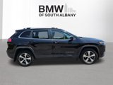 Used 2020 Jeep Cherokee Limited image 3