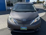 Used 2017 Toyota Sienna XLE Premium image 2