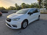 Used 2024 Chrysler Pacifica Touring image 2