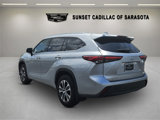Used 2021 Toyota Highlander XLE image 5