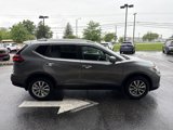 Used 2018 Nissan Rogue SV w/ Sun & Sound Touring Package image 2