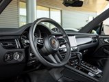 Certified 2025 Porsche Macan image 4
