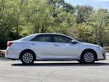 Used 2012 Toyota Camry L image 4